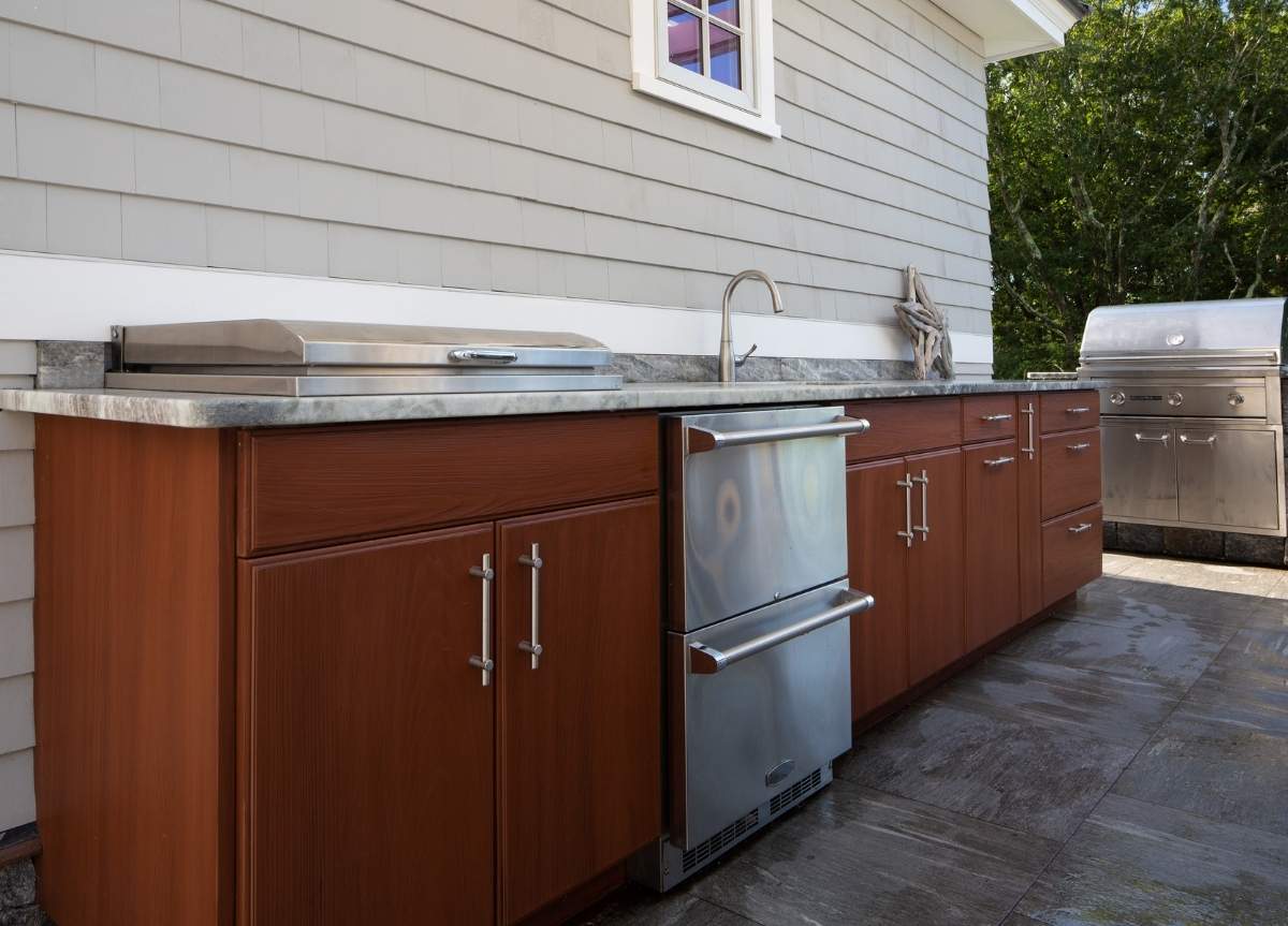 outdoor kitchen remodel
